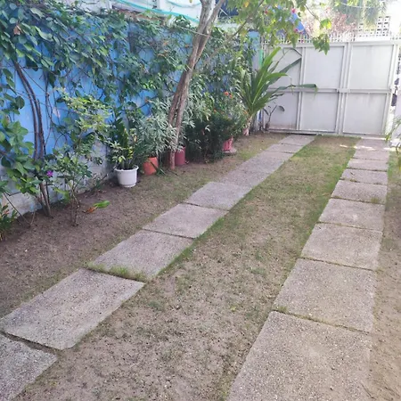 La Casa Azul Homestay *